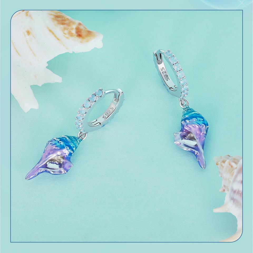 Dreamy Gradual Blue Conch Earrings - Charmadise